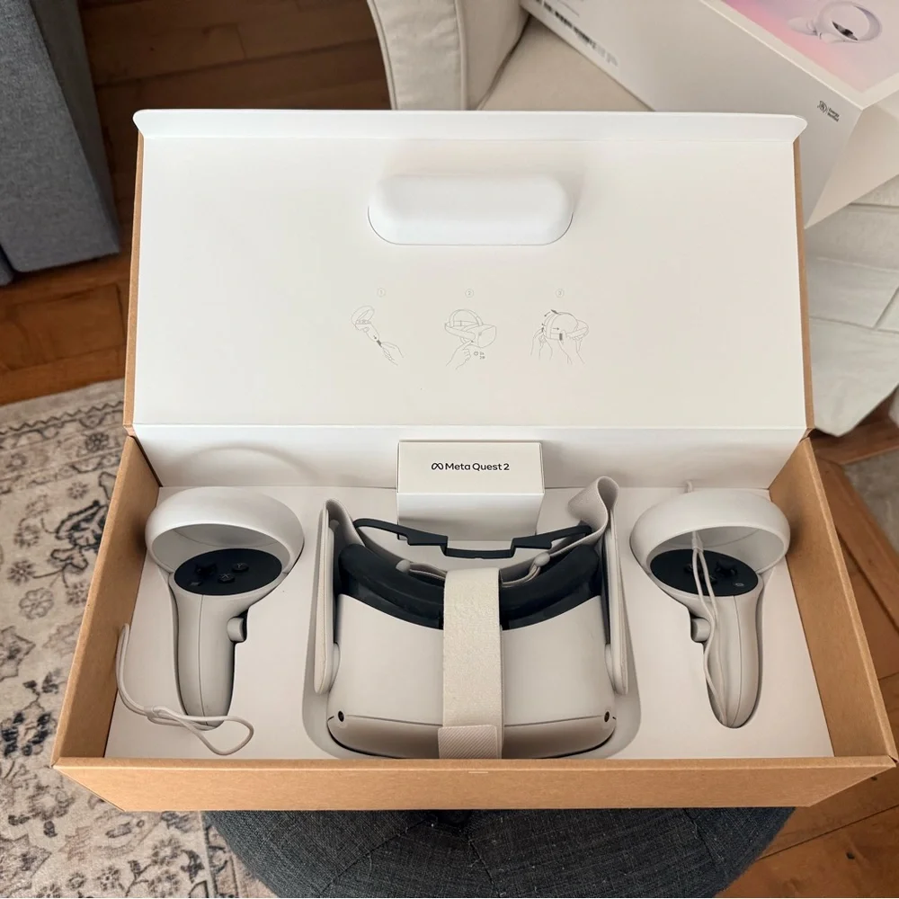 Quest 2 VR Headset - White